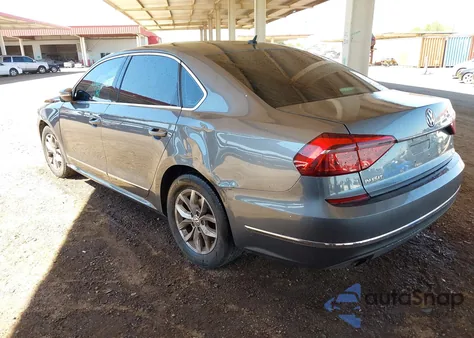 2017 Volkswagen Passat 1.8T S из США, поврежденный, VIN 1VWAT7A31HC053536